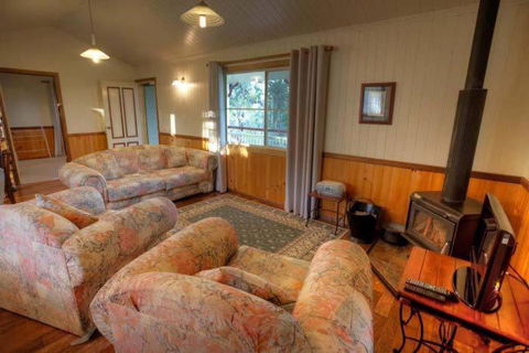 Accommodation Creek Cottages & Sundown View Suites - Darwin Holiday 4