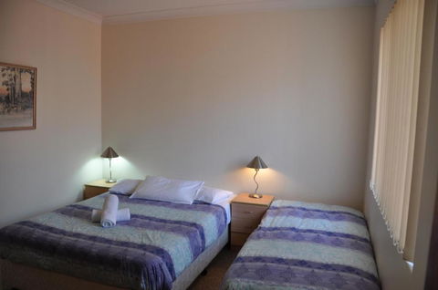 Accommodation Sydney Kogarah 2 Bedroom Apartment With Balcony - Darwin Holiday 2