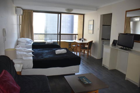 Accommodation Sydney City Centre Hyde Park Plaza Pet Friendly Studio With Balcony Apartment - Darwin Holiday 4