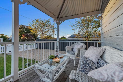 Addisons Stanthorpe With Hot Tub - Darwin Holiday 4