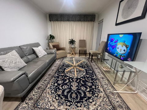 ADELAIDE CBD APARTMENT - 3BR, 2BATH & CARPARK - Darwin Holiday 3