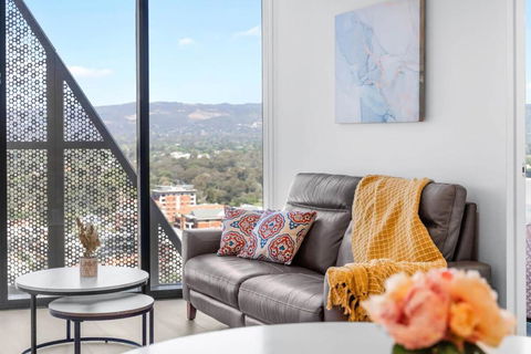 Adelaide CBD Oasis - 2BR Realm Retreat - Level 19 - Darwin Holiday 1