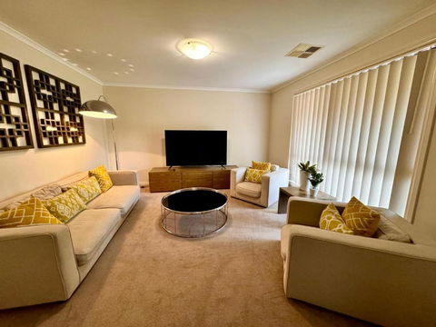Adelaide Hills 4 Bed Home Near Hahndorf Mt Barker - Darwin Holiday 4