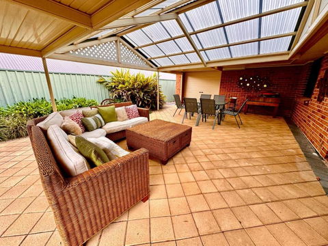 Adelaide Hills 4 Bed Home Near Hahndorf Mt Barker - Darwin Holiday 3