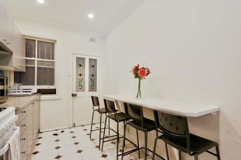 Affordable 3 Bedroom House Darlinghurst With 2 E-Bikes Included - Darwin Holiday 3
