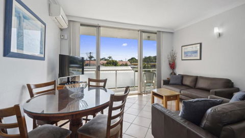 Affordable, Pool, Spa, Beach, Bbq, Sleeps 4 - Darwin Holiday 1