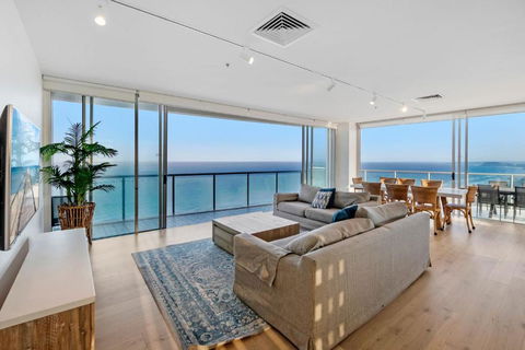 Air On Broadbeach 2 Level Private Apartment - CoastHM - Darwin Holiday 0