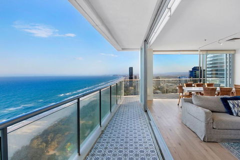 Air On Broadbeach 2 Level Private Apartment - CoastHM - Darwin Holiday 2