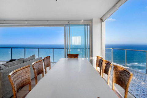 Air On Broadbeach 2 Level Private Apartment - CoastHM - Darwin Holiday 3
