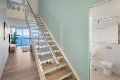 Air On Broadbeach 2 Level Private Apartment - CoastHM - Darwin Holiday 4