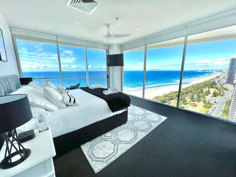 Air On Broadbeach Beachfront 2Level Stunning Apartment With 180 Degree Views - Darwin Holiday 0