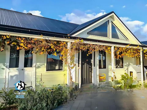 A Beautiful New Property, Walking Distance To The Beach In Esperance WA! - Darwin Holiday 0