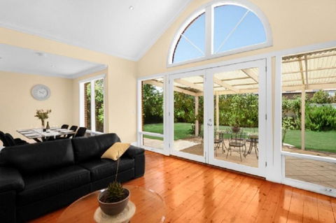Adelaide Style Accommodation - City To Beach - Free WIFI - Free 3 Car Parking - Great Location - Darwin Holiday 0