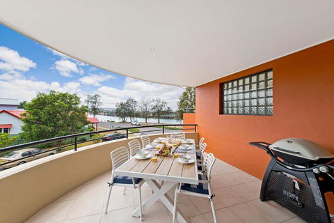 Adrift At Dolphin Cove Apt 5 - Riverfront Modern - Darwin Holiday 0