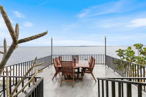 Absolute Waterfront Hidden Gem Toukley - Darwin Holiday 0