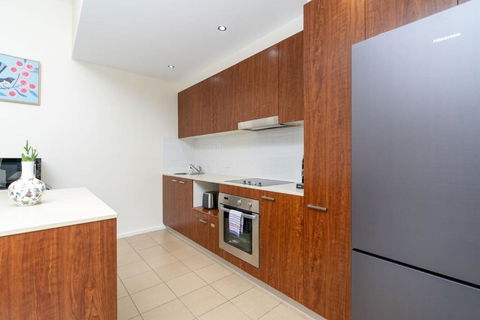 Absolutely Spacious APT Unit Between ANU And City - Darwin Holiday 4