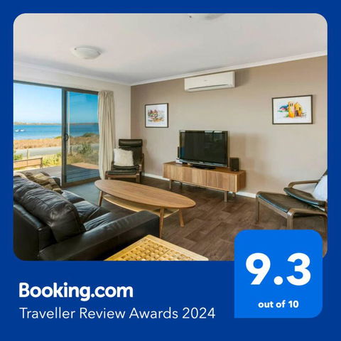 Absolute Waterfront Views And Kayaks - Darwin Holiday 3