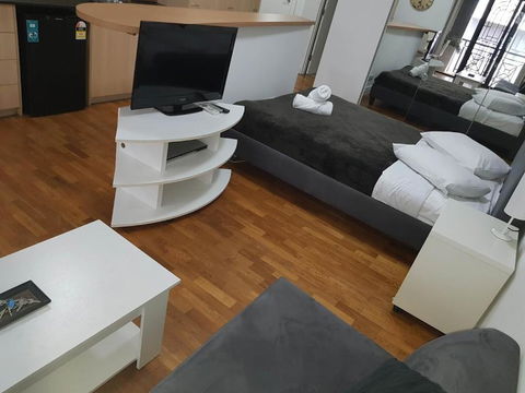 Accommodation Sydney Potts Point Pet Friendly Studio Apartment With Balcony - Darwin Holiday 3