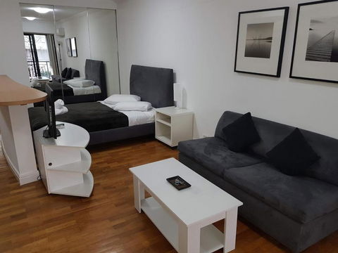Accommodation Sydney Potts Point Pet Friendly Studio Apartment With Balcony - Darwin Holiday 2
