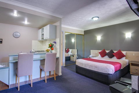Albion Manor - Darwin Holiday 1