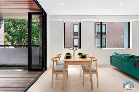 Aircabin - Five Dock - Stylish 2-Bed Apt Near Bay - Darwin Holiday 0