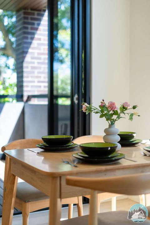 Aircabin - Five Dock - Stylish 2-Bed Apt Near Bay - Darwin Holiday 4