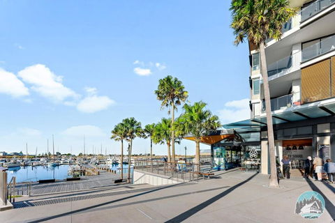 Aircabin - Shell Cove - Next To Marina - 2BR Apt - Darwin Holiday 0