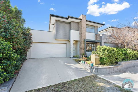 Aircabin - Tallawong - Elegant Home - 4 Beds House - Darwin Holiday 1