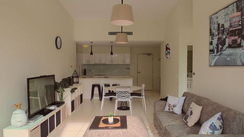 Aircon, Nespresso, Wine - Darwin Holiday 3