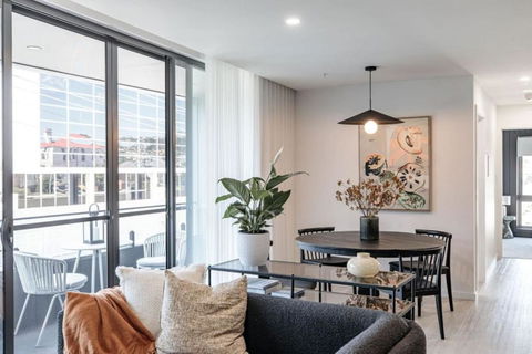 Al Fresco Living Apartment In Launceston - Darwin Holiday 1