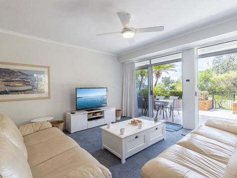 Albacore 1 12 Ondine St Nelson Bay - Darwin Holiday 1