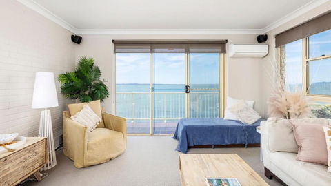Alcheringa - Units 3 & 4 32 Sandy Point Rd - Darwin Holiday 4