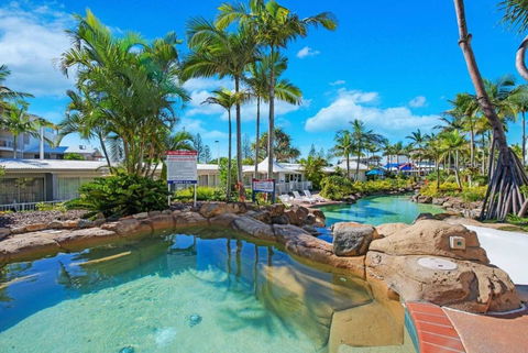 Alex Heads Beachfront Resort 2 Bedroom Apartment - Darwin Holiday 0