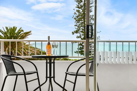 Alex Beach Apt Bilgola4 - Darwin Holiday 0