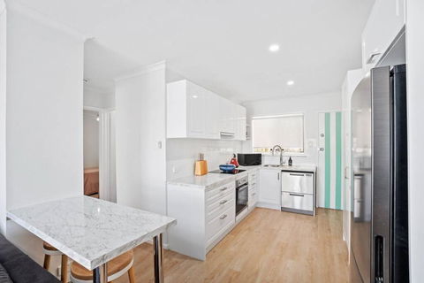 Alfred Street - Hosted By Burleigh Letting - Darwin Holiday 3