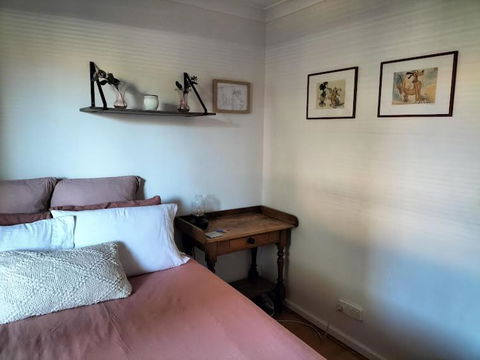 All The Comforts By The Lake - Darwin Holiday 1