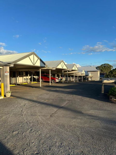 Allan Cunningham Motel - Darwin Holiday 1