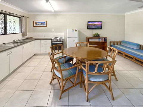 Alma Bay Holiday Unit 2 - Darwin Holiday 4