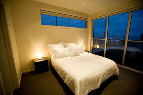 Aloha Beachfront Port Fairy - Darwin Holiday 3