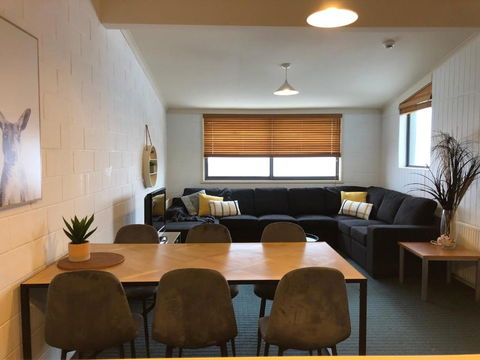 Alpine Cabin- Spa/Pool/Sauna - Darwin Holiday 0
