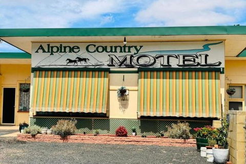 ALPINE COUNTRY MOTEL Plus FREE COFFEE - Darwin Holiday 0