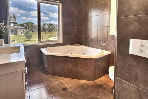 Alpine Edge - Darwin Holiday 4