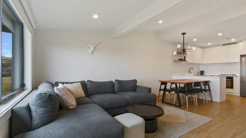 Alpine Heights 9 - Darwin Holiday 1