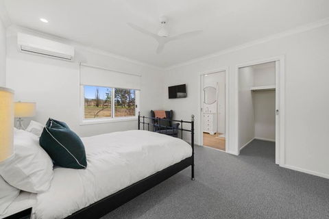 Alpine Hills Hideaway - Darwin Holiday 1