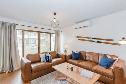 Alpine Mountain View - 24 Of 13-15 Kirwan Close - Darwin Holiday 2