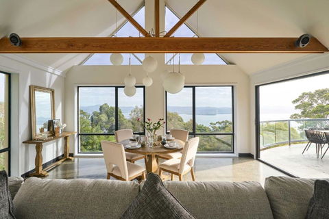 Alpine Nelson-Ultimate Luxury Retreat-Hobart - Darwin Holiday 1