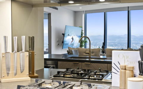 ALTITUDE Ocean Suites - SPECTACULAR, Unmatched Views & Luxury Accommodation - Darwin Holiday 4