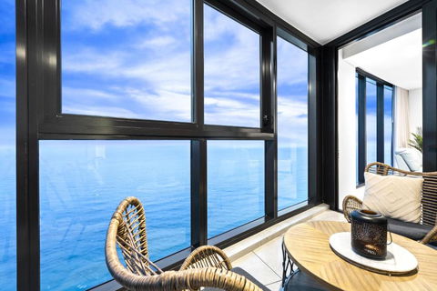 ALTITUDE Ocean Suites - SPECTACULAR, Unmatched Views & Luxury Accommodation - Darwin Holiday 1