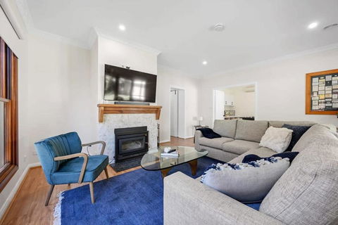 Amarde - Contemporary Heritage Fusion, Fireplace - Darwin Holiday 1