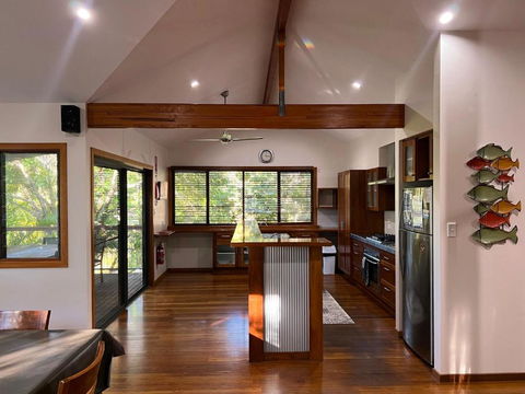 Amaroo - Bring Your Own Linen - Darwin Holiday 4